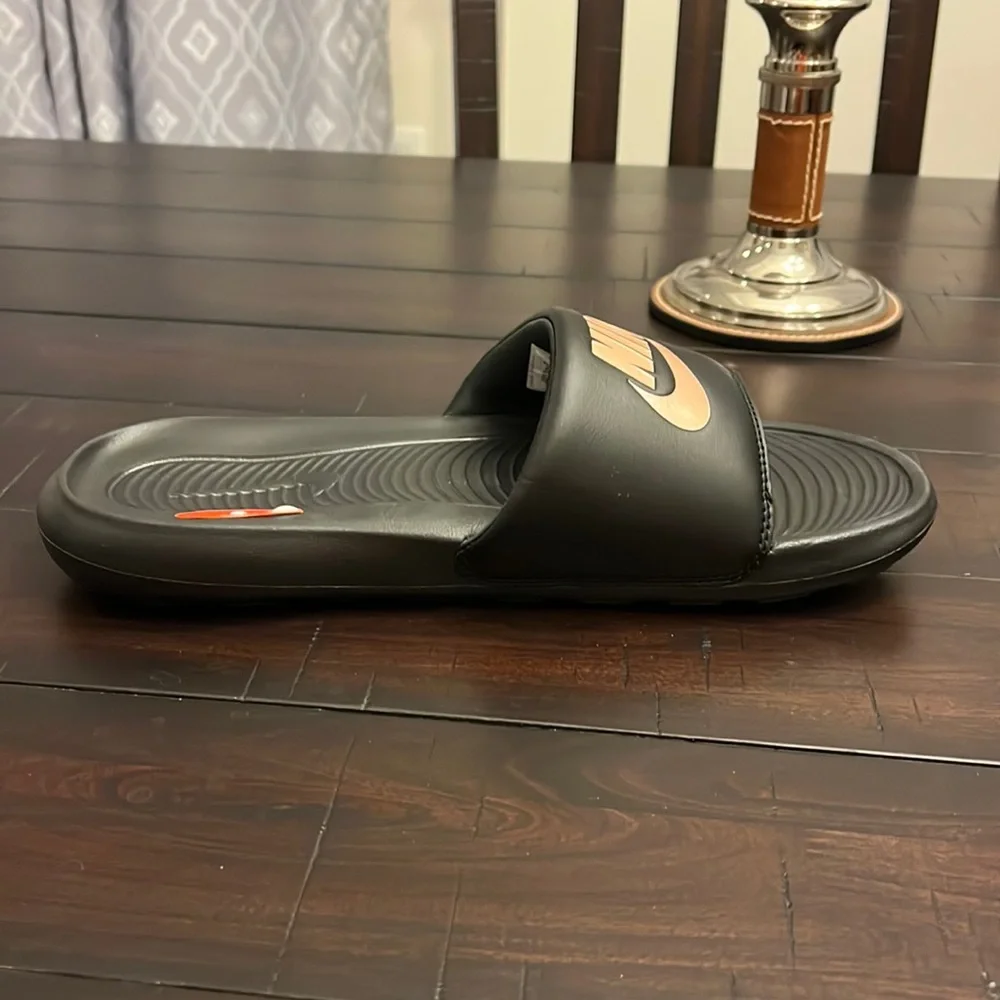 Nike Victori One Slides Sandals Shoes new CN9677 001 black bronze Women’s Size 8